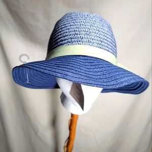 NWT Betmar white & blue top, blue brim poly braid sun hat.  Brand new.